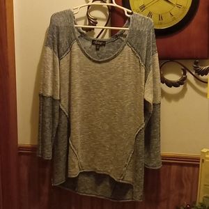 Absolutely Famous Green and White Plus Size Tunic Top - Sz 2X